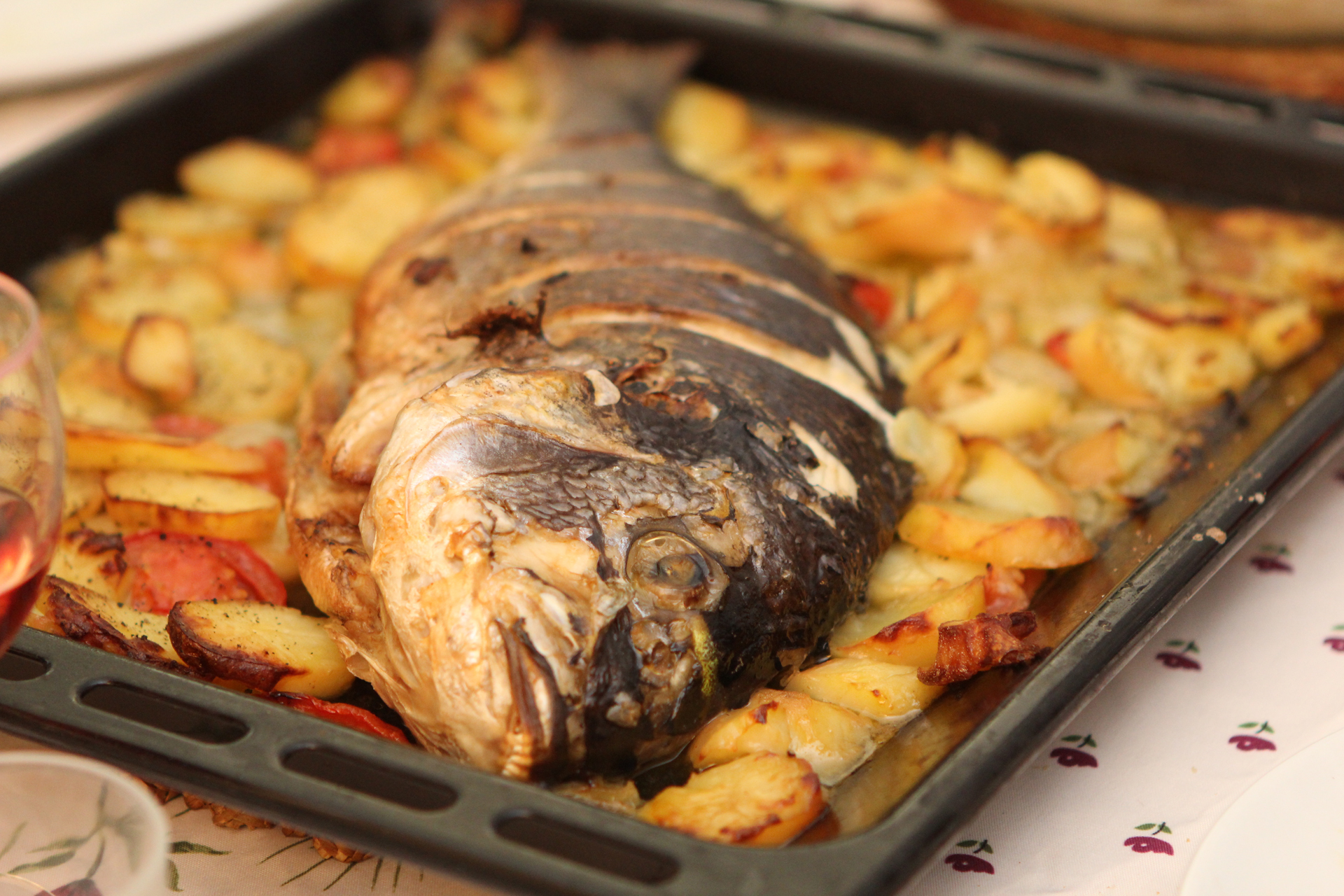 Dorade royale à la provençale